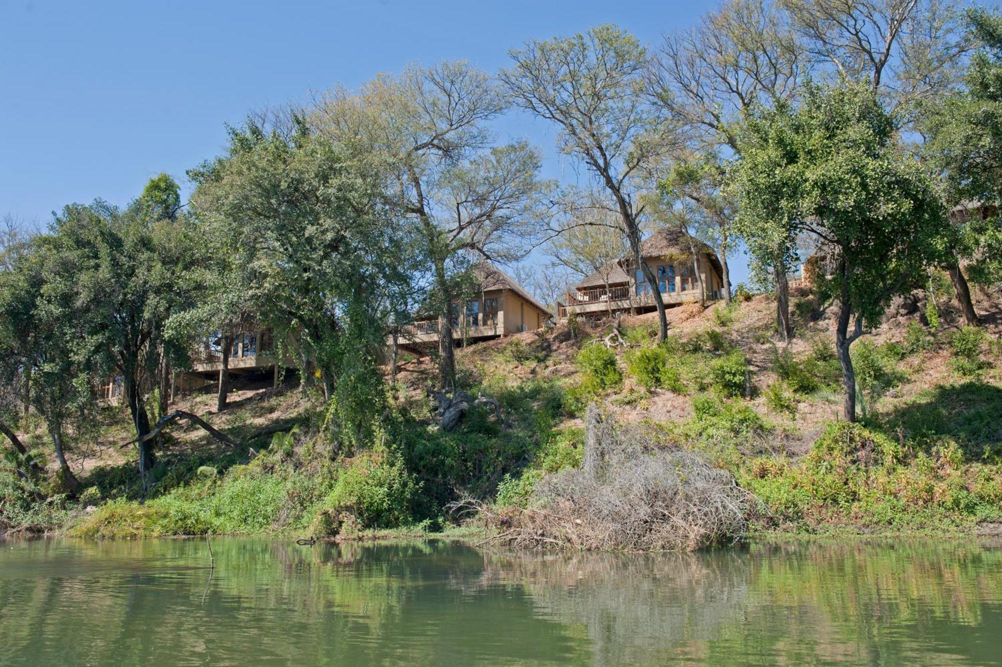 Divava Okavango Resort & Spa Bagani Екстериор снимка