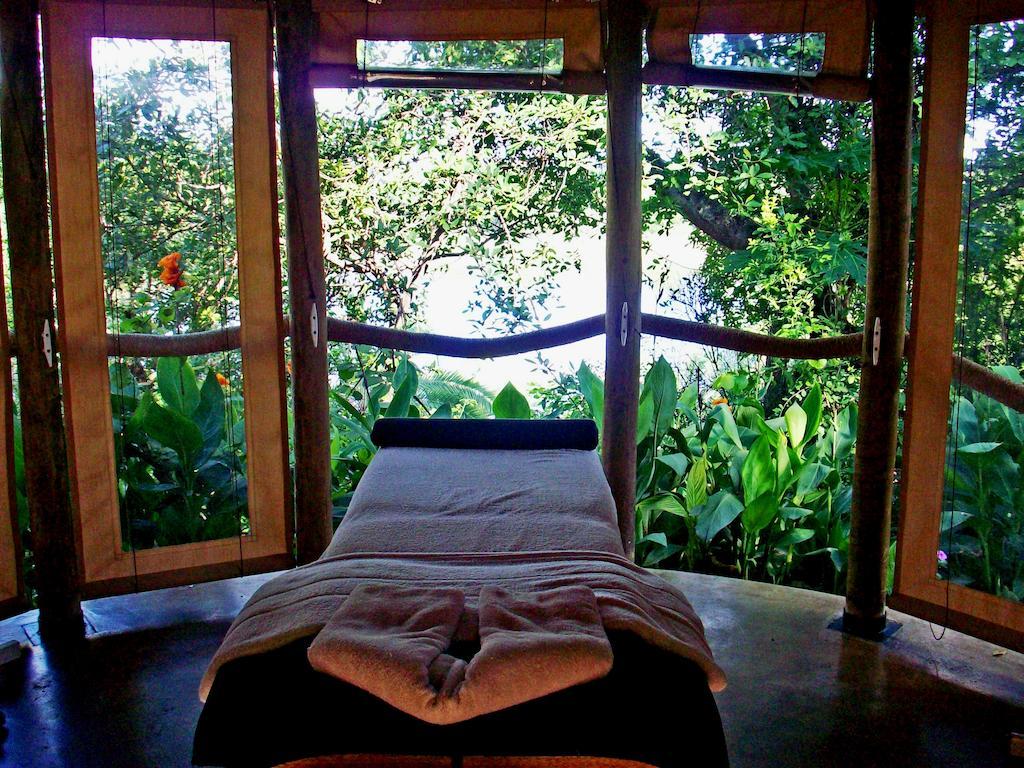 Divava Okavango Resort & Spa Bagani Екстериор снимка